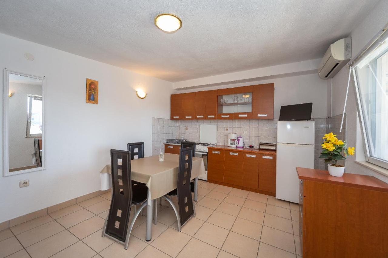 Apartmani Dada Biograd Na Moru Ngoại thất bức ảnh