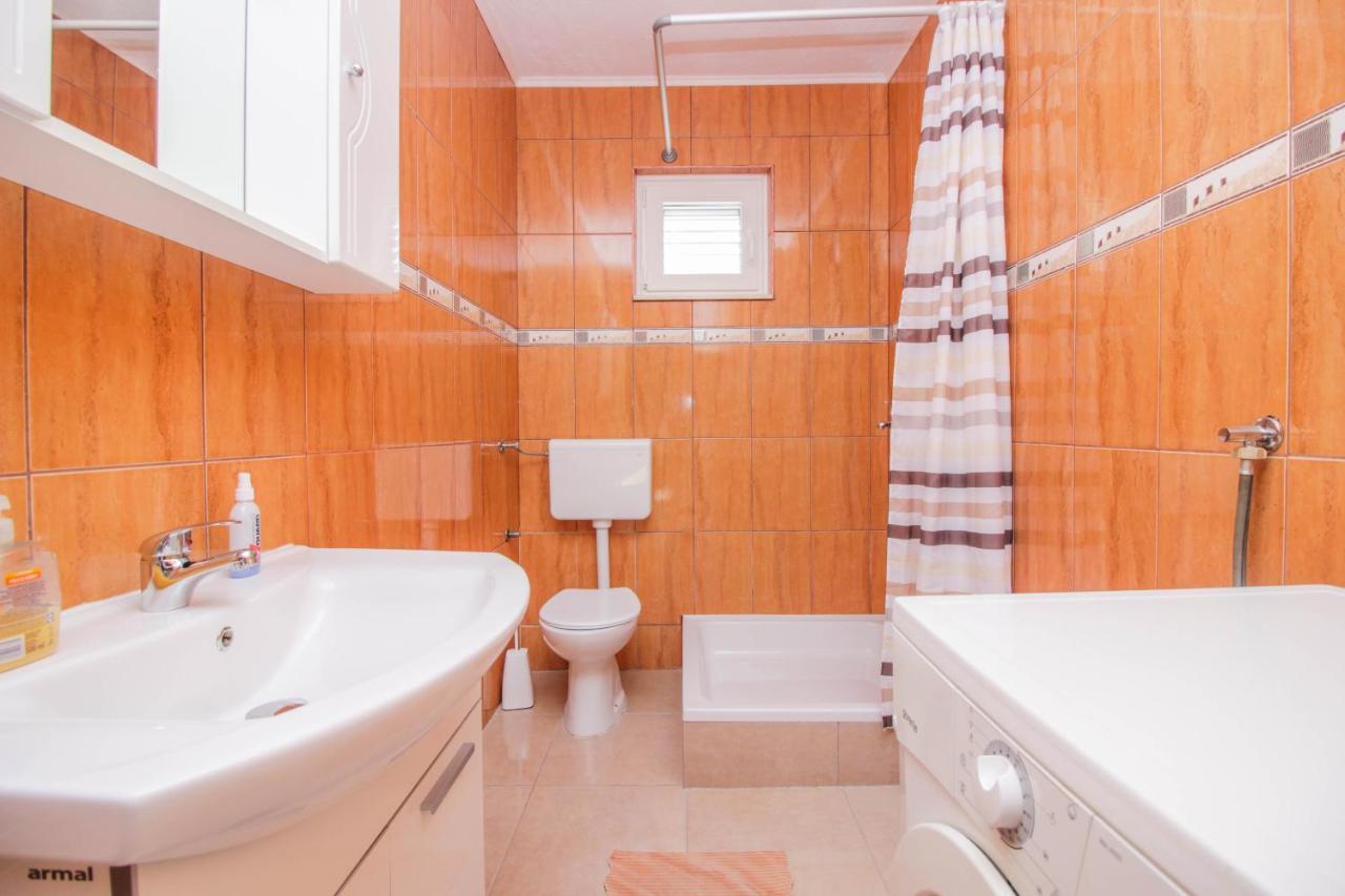 Apartmani Dada Biograd Na Moru Ngoại thất bức ảnh