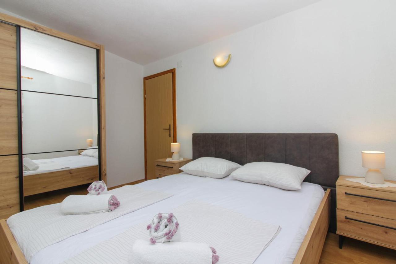 Apartmani Dada Biograd Na Moru Ngoại thất bức ảnh