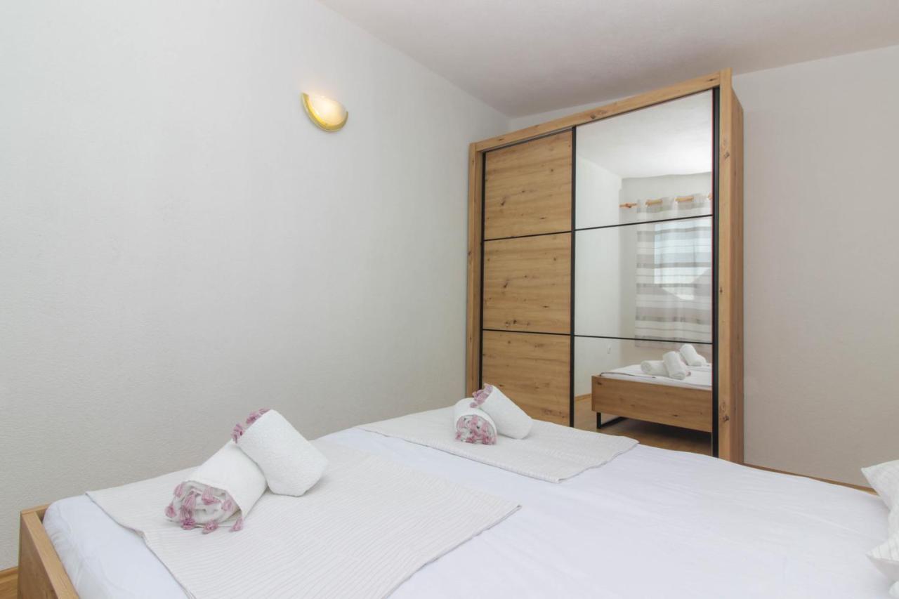 Apartmani Dada Biograd Na Moru Ngoại thất bức ảnh